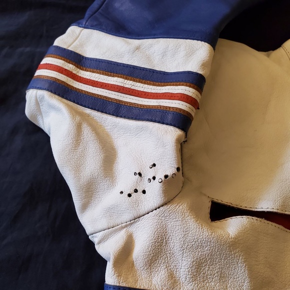 Authentic Dainese 2-Piece Vintage Leather Motorcycle Suit - Made in Italy - Picture 8 of 16